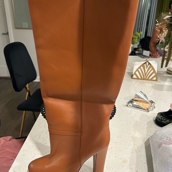 Women’s Gucci Boots - Picture 3 of 8